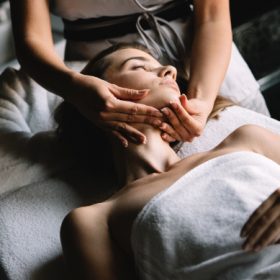 gall-healthy-woman-having-massage-therapy-at-spa-salon-HUL63AC.jpg